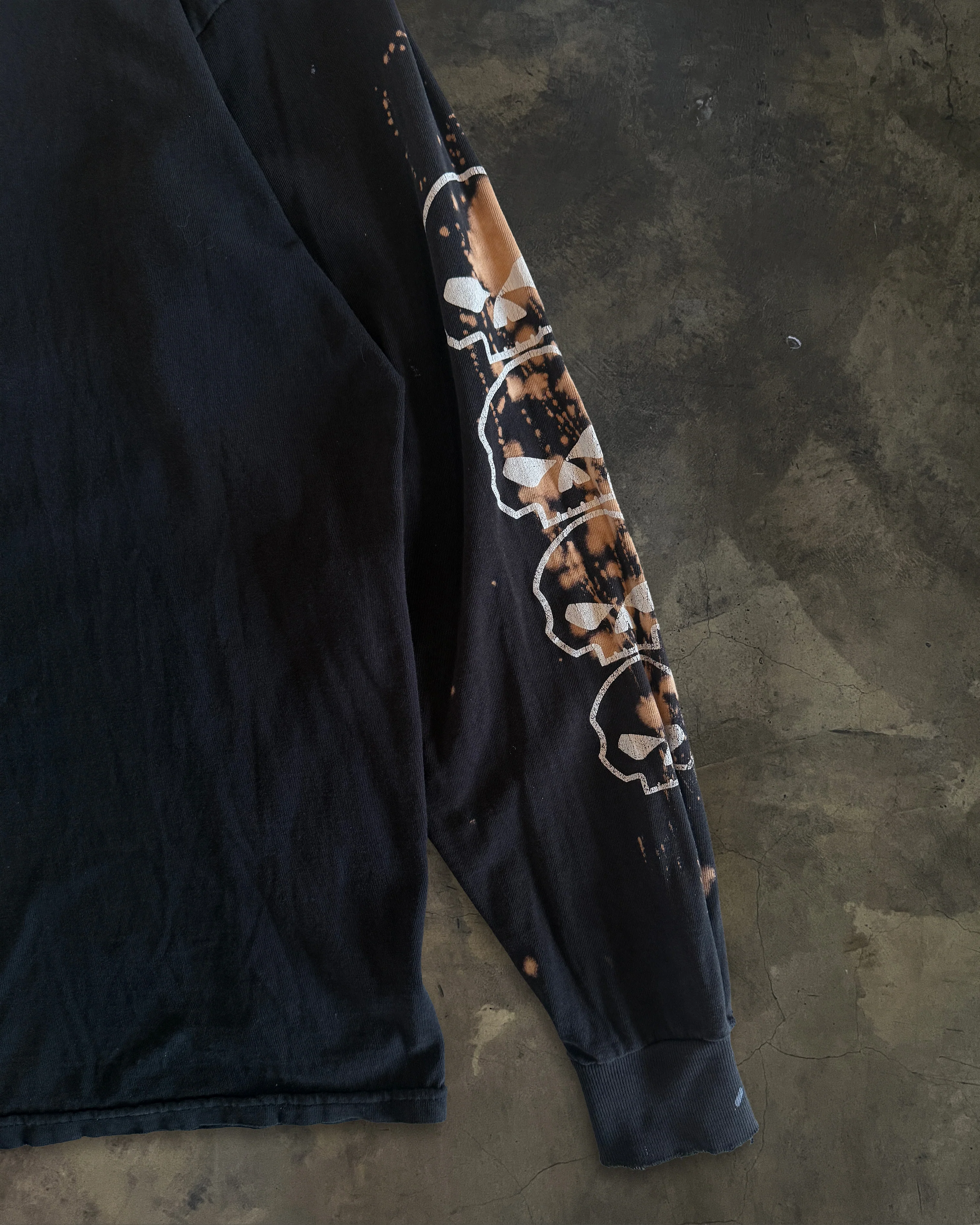 1990's HARLEY DAVIDSON BLEACHED AND THRASHED SKULL TEE - Image 2