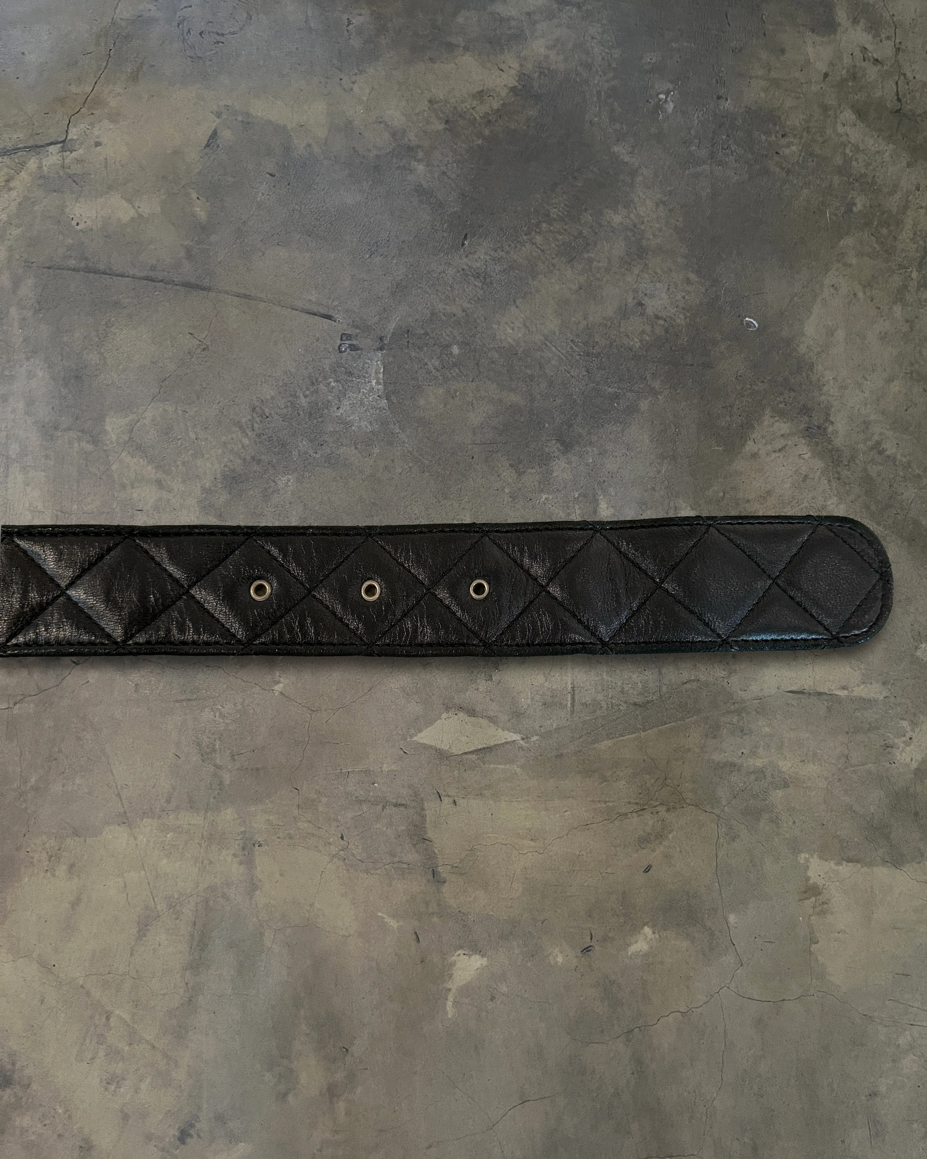 CHANEL BLACK QUILTED CC BELT - Image 3