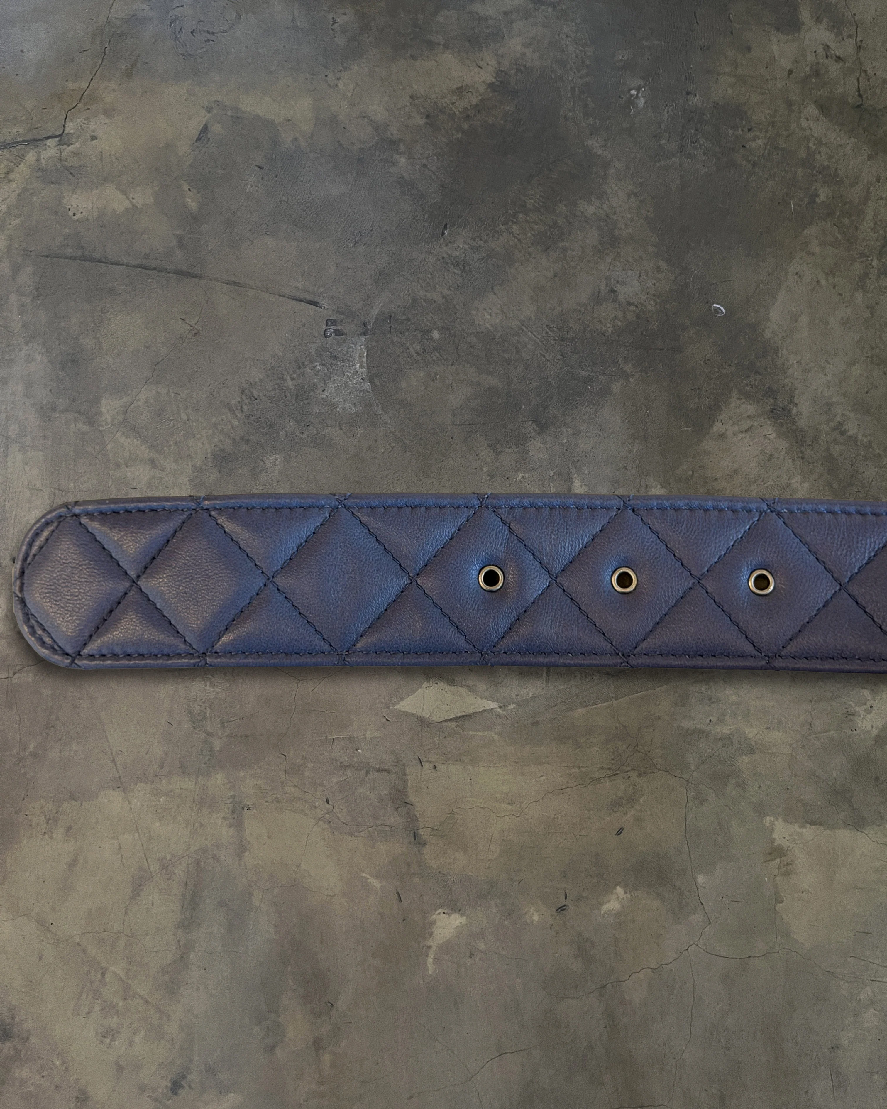 CHANEL LAVENDER QUILTED CC BELT - Image 3