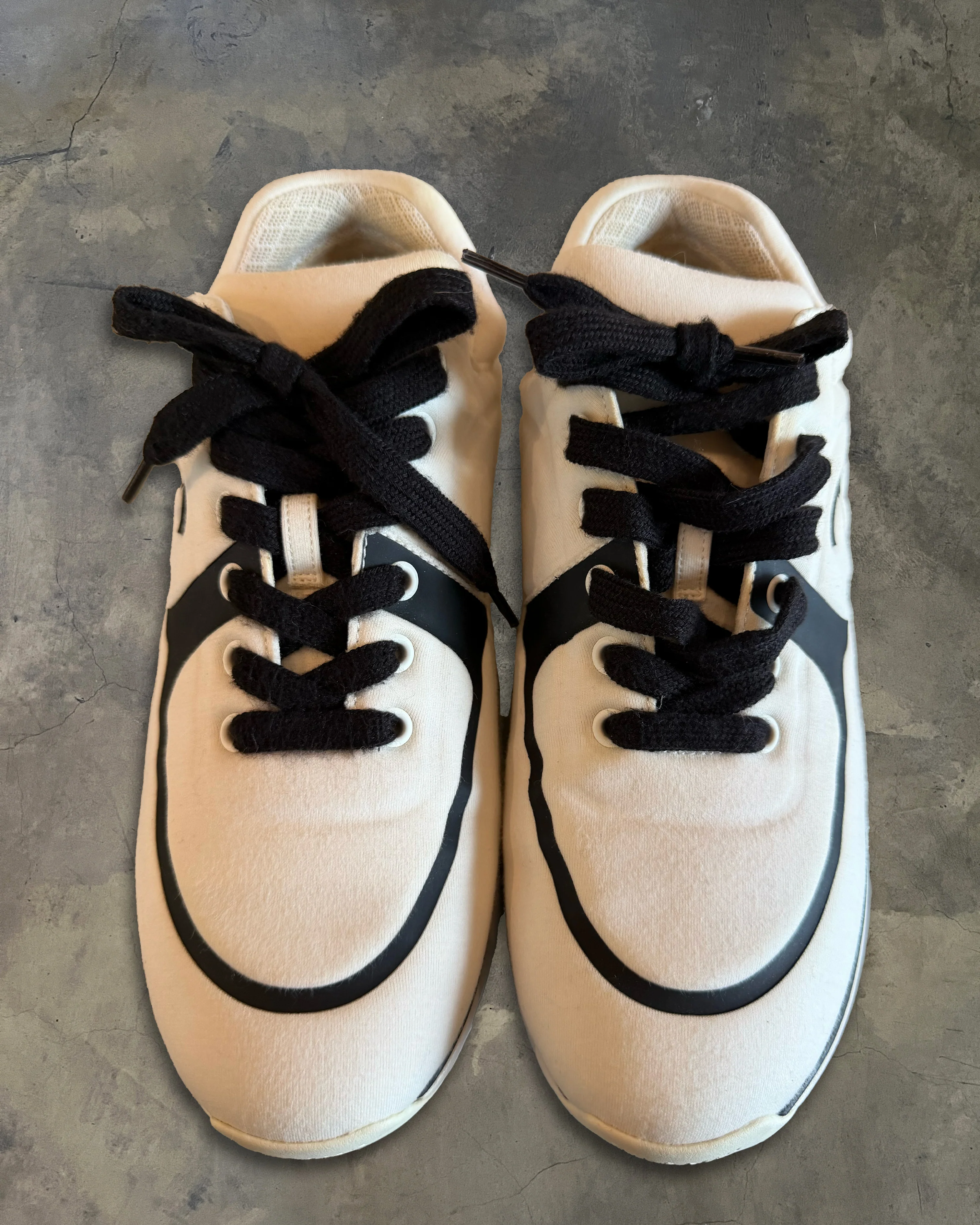 CHANEL NEOPRENE CC LOGO SNEAKERS - Image 2