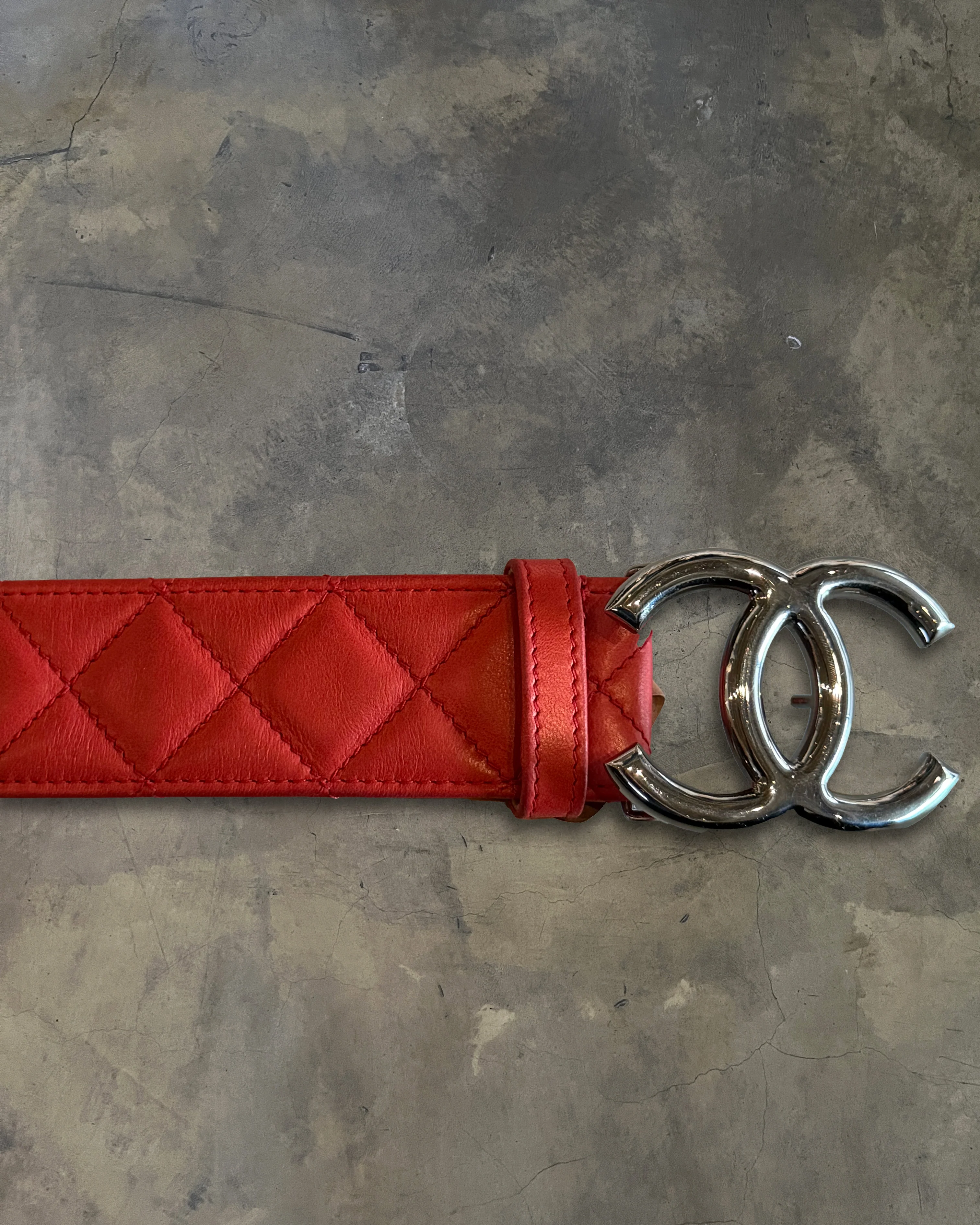 CHANEL PIRU RED QUILTED CC BELT - Image 2