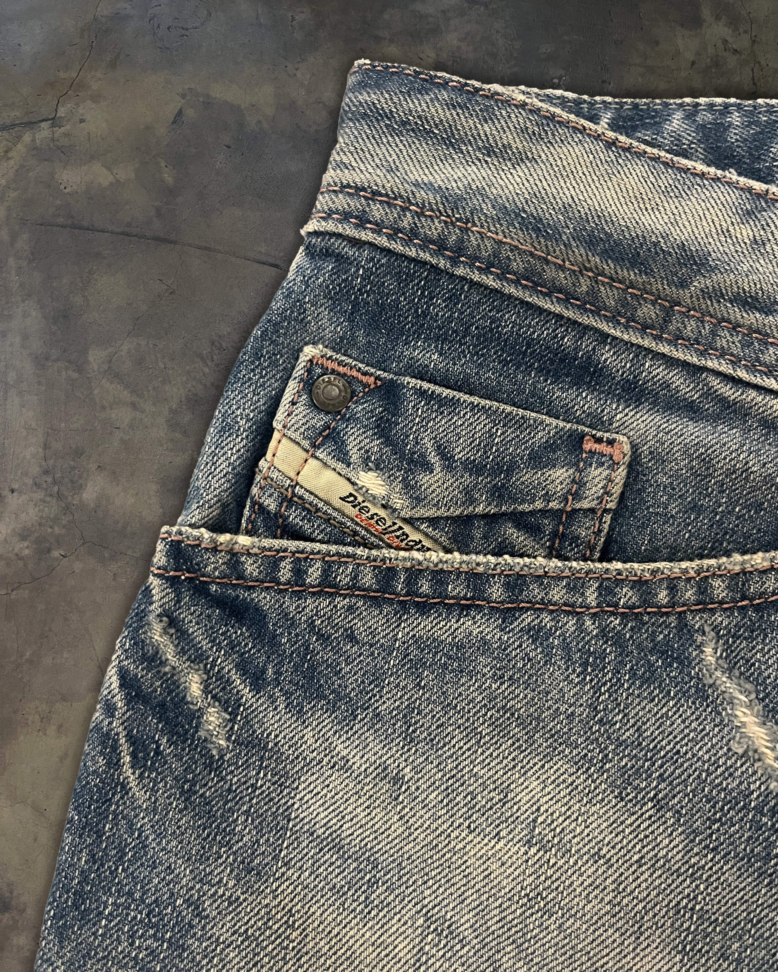 DIESEL BOOTCUT JEANS - Image 3