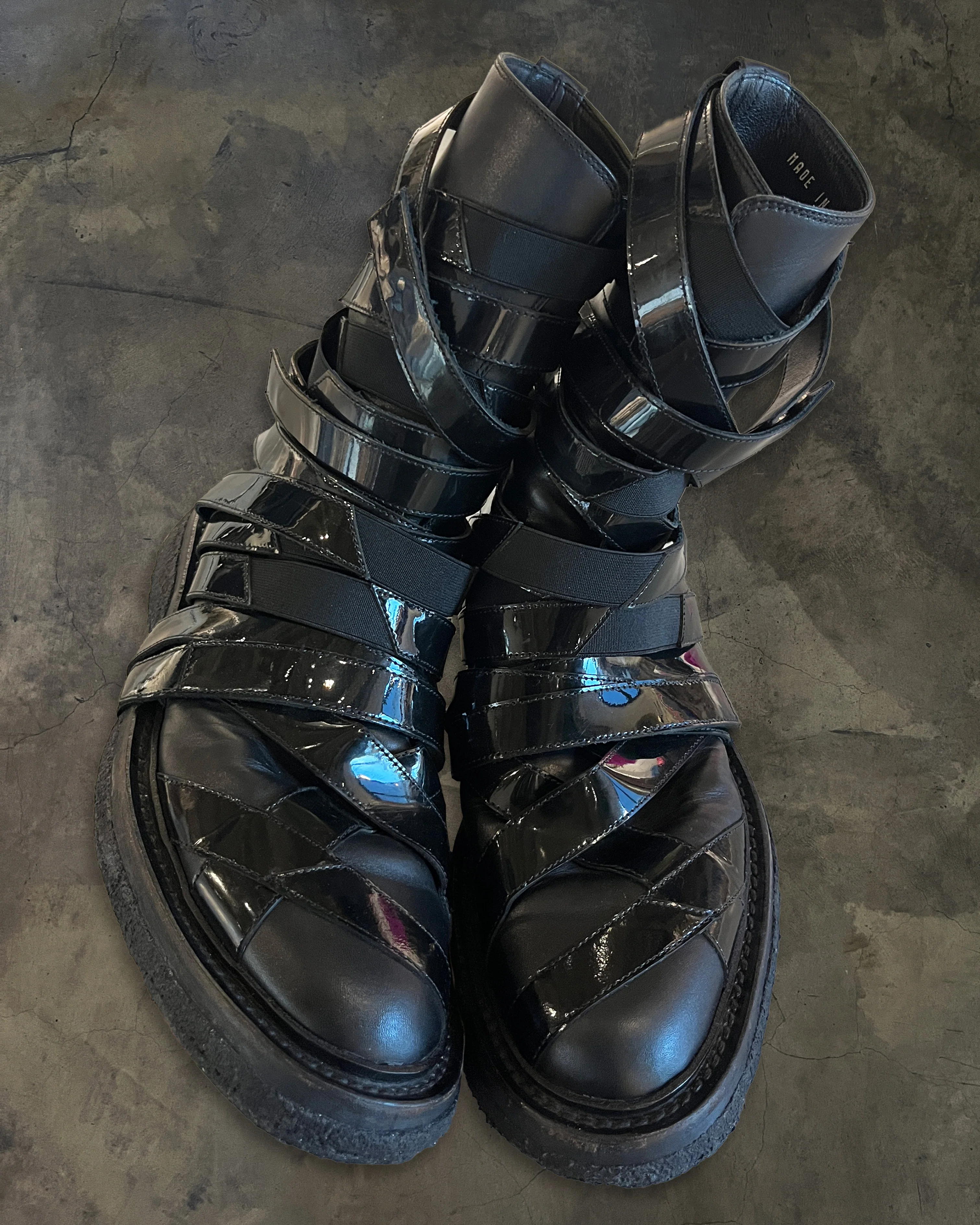 DIOR HOMME AW2008 "LUMIERE DU NORD" LEATHER STRAP MUMMY BOOTS