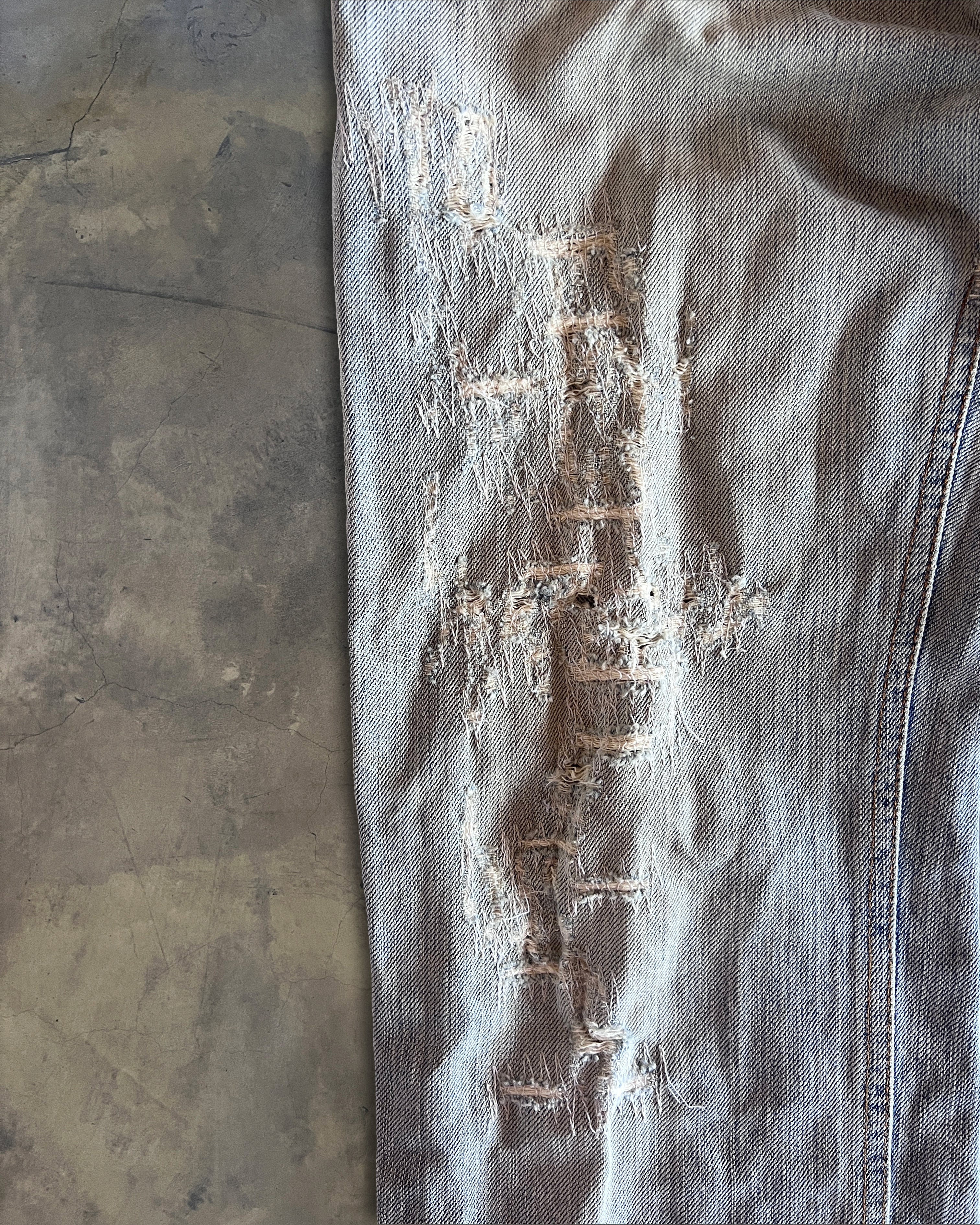 DOLCE & GABBANA LIGHT WASHED THRASHED STRAIGHT LEG DENIM - Image 5