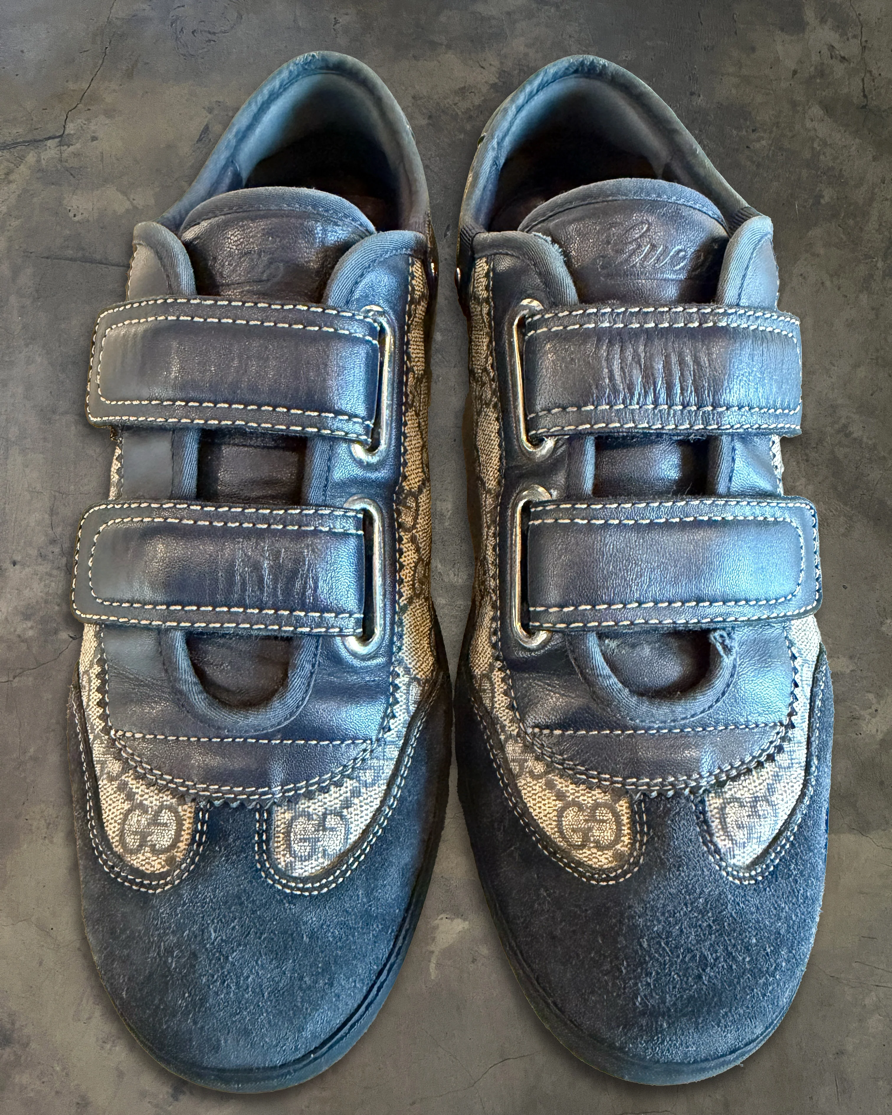 GUCCI GG SUPREME SUEDE VELCRO GAT - Image 2