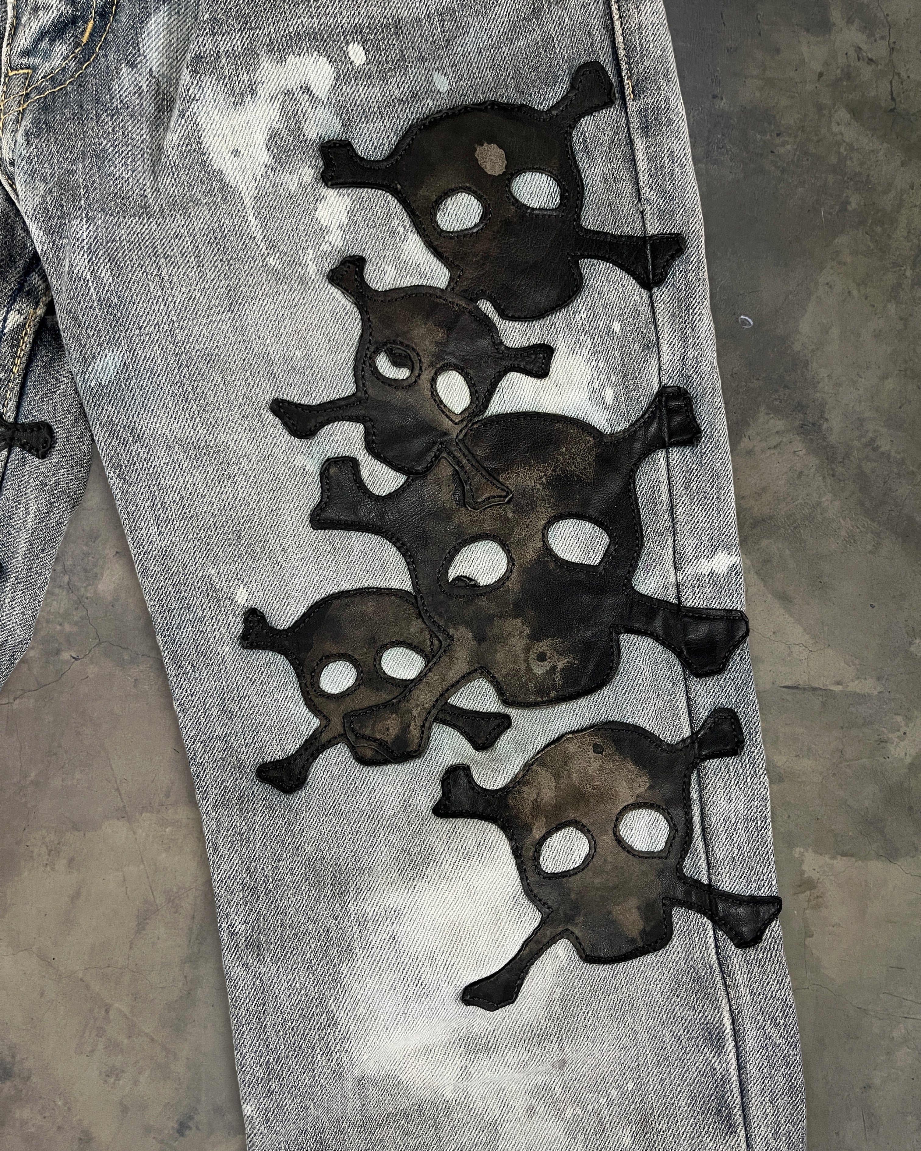 L.G.B 3/4 CRAZY WOLF SKULL DENIM - Image 4