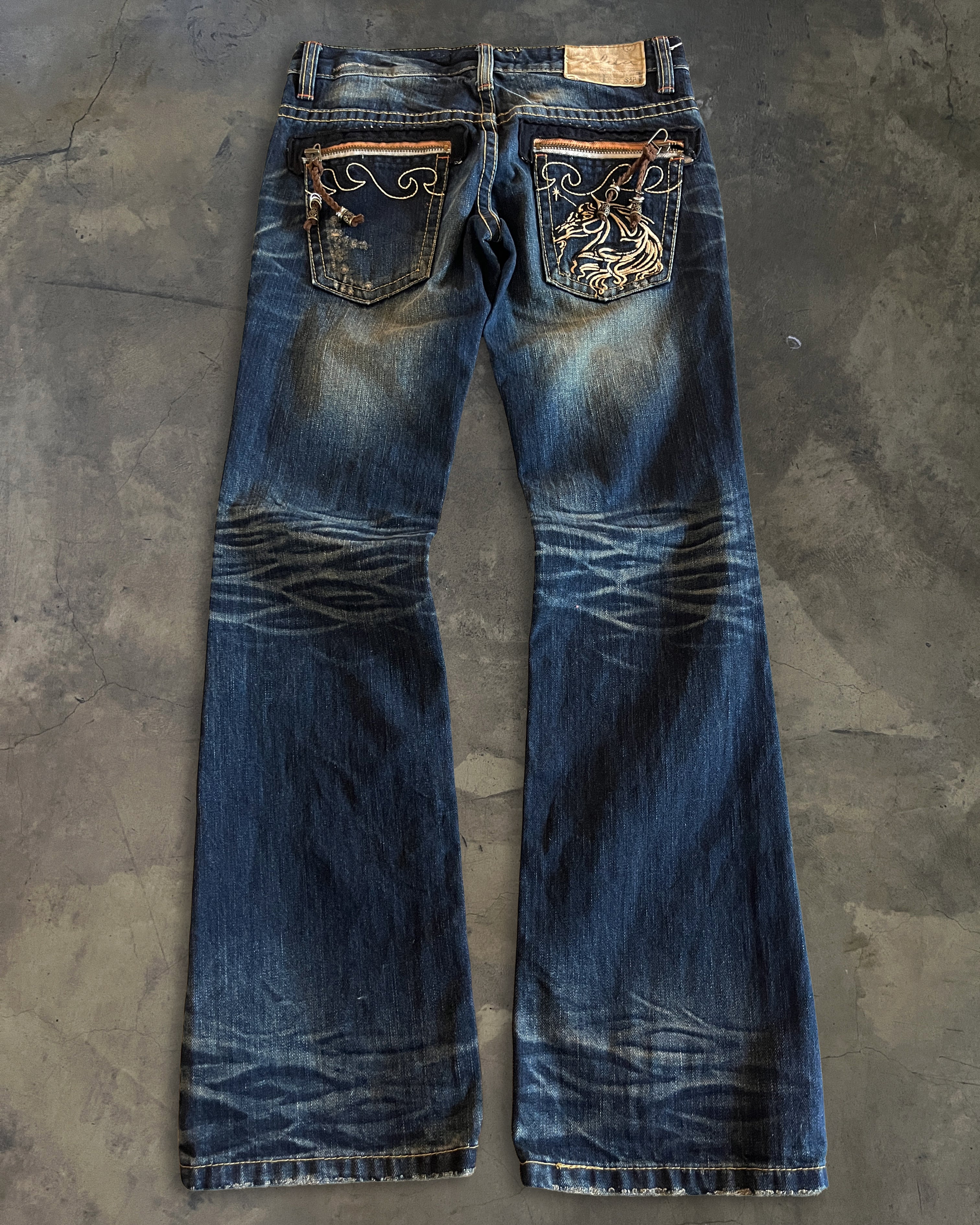 LOLITA MUDWASH FLARED DENIM - Image 3