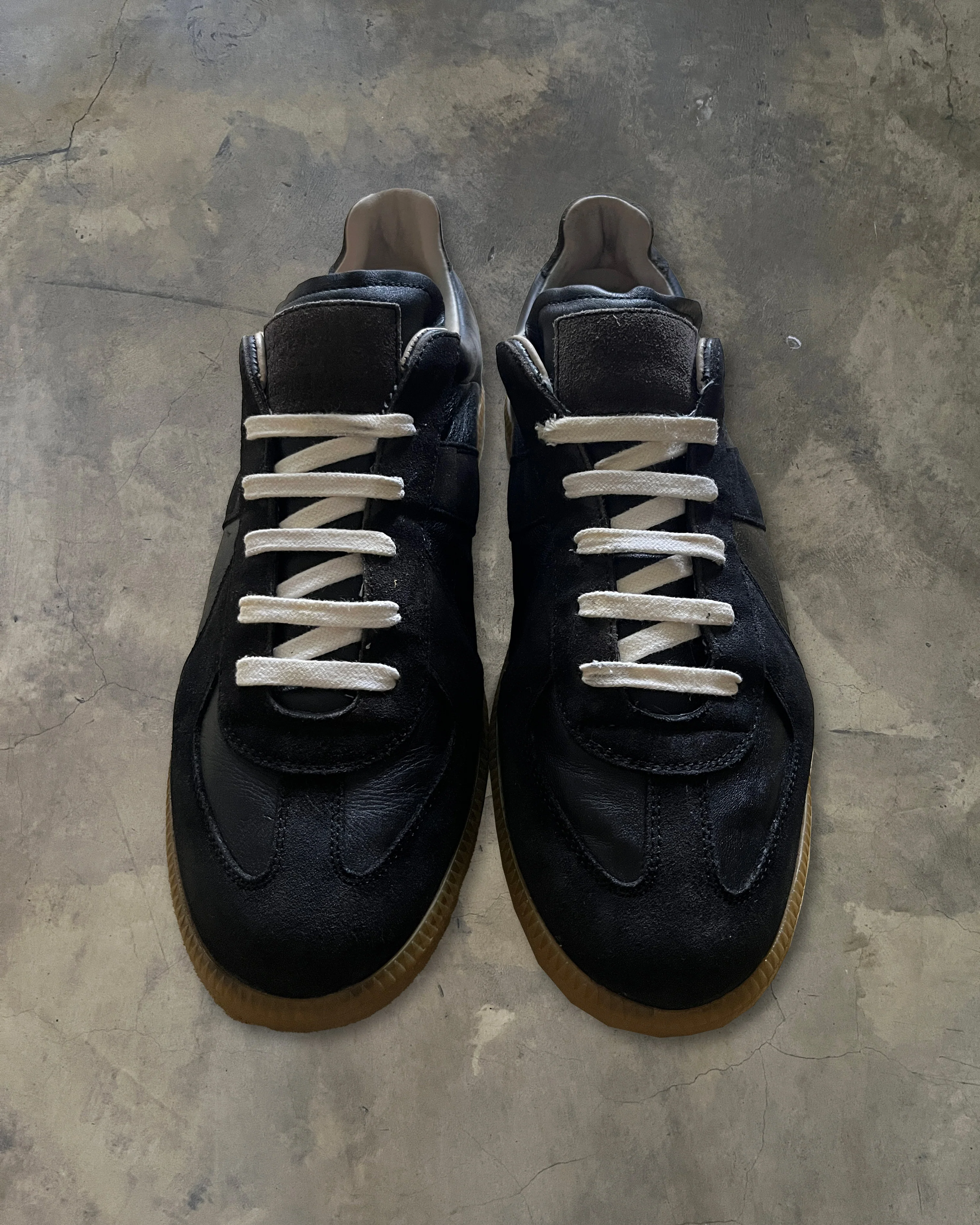 MAISON MARGIELA BLACK GAT 43 - Image 2