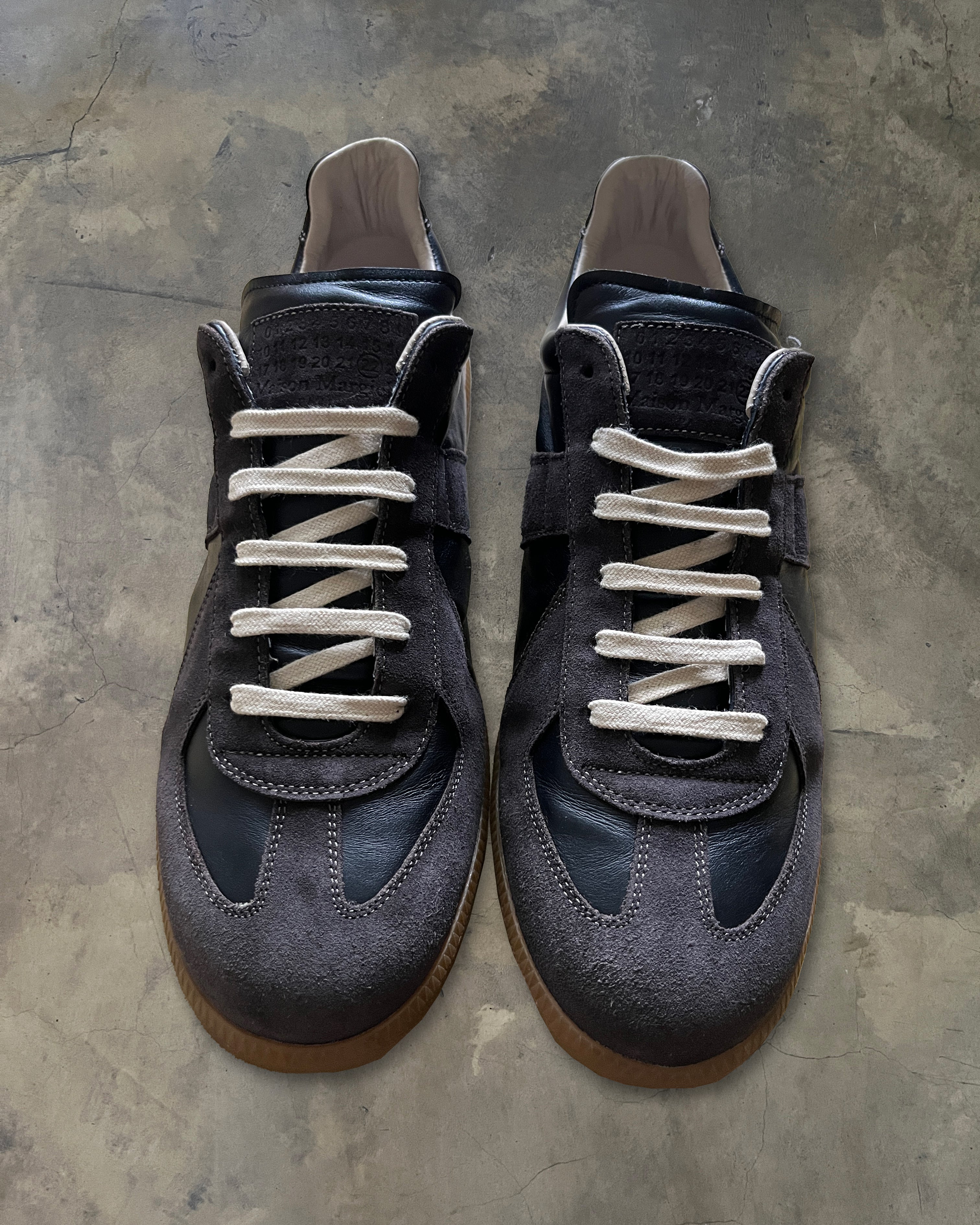 MAISON MARGIELA BLACK GAT 46 - Image 2