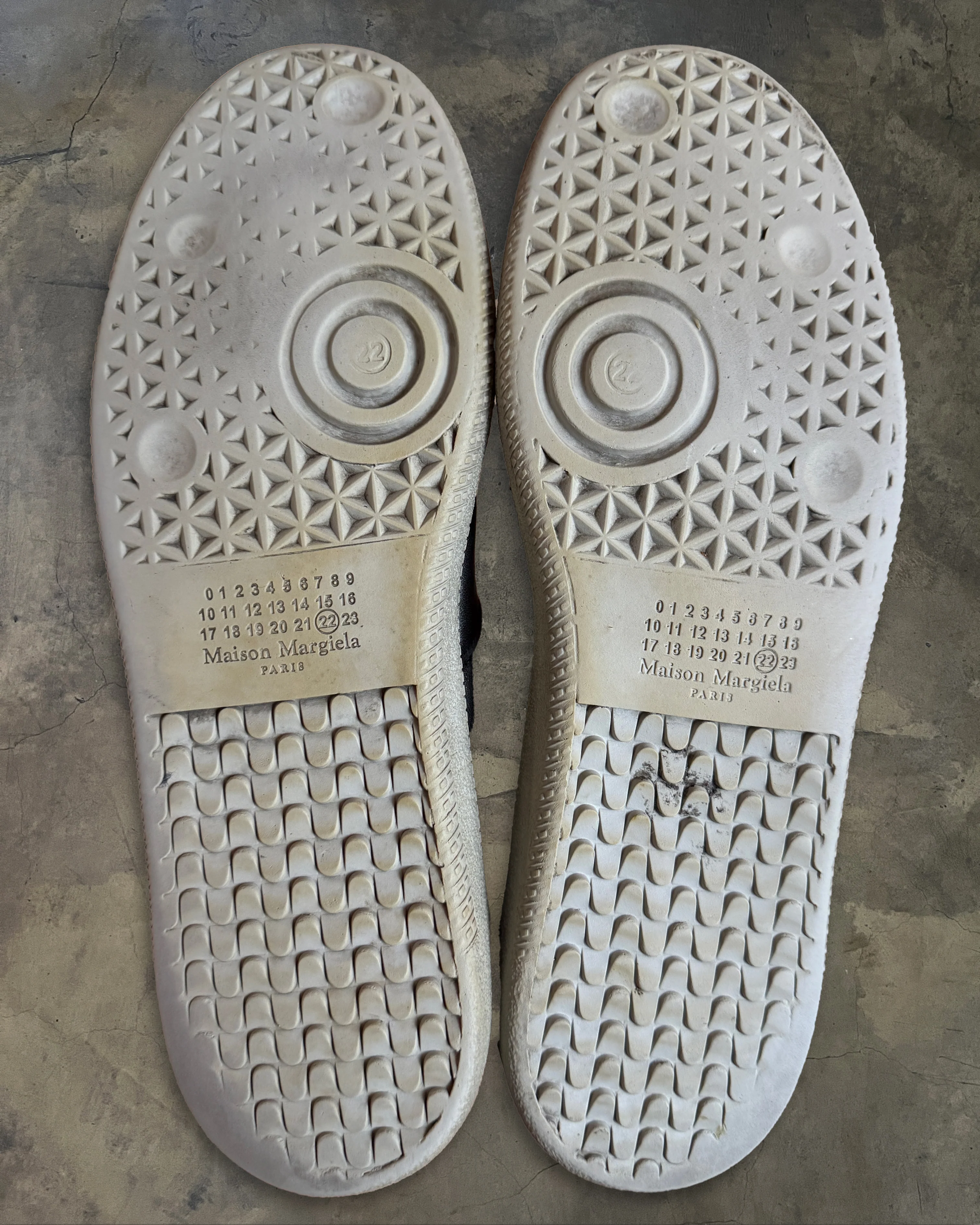 MAISON MARGIELA BLACK GAT 43 - Image 5