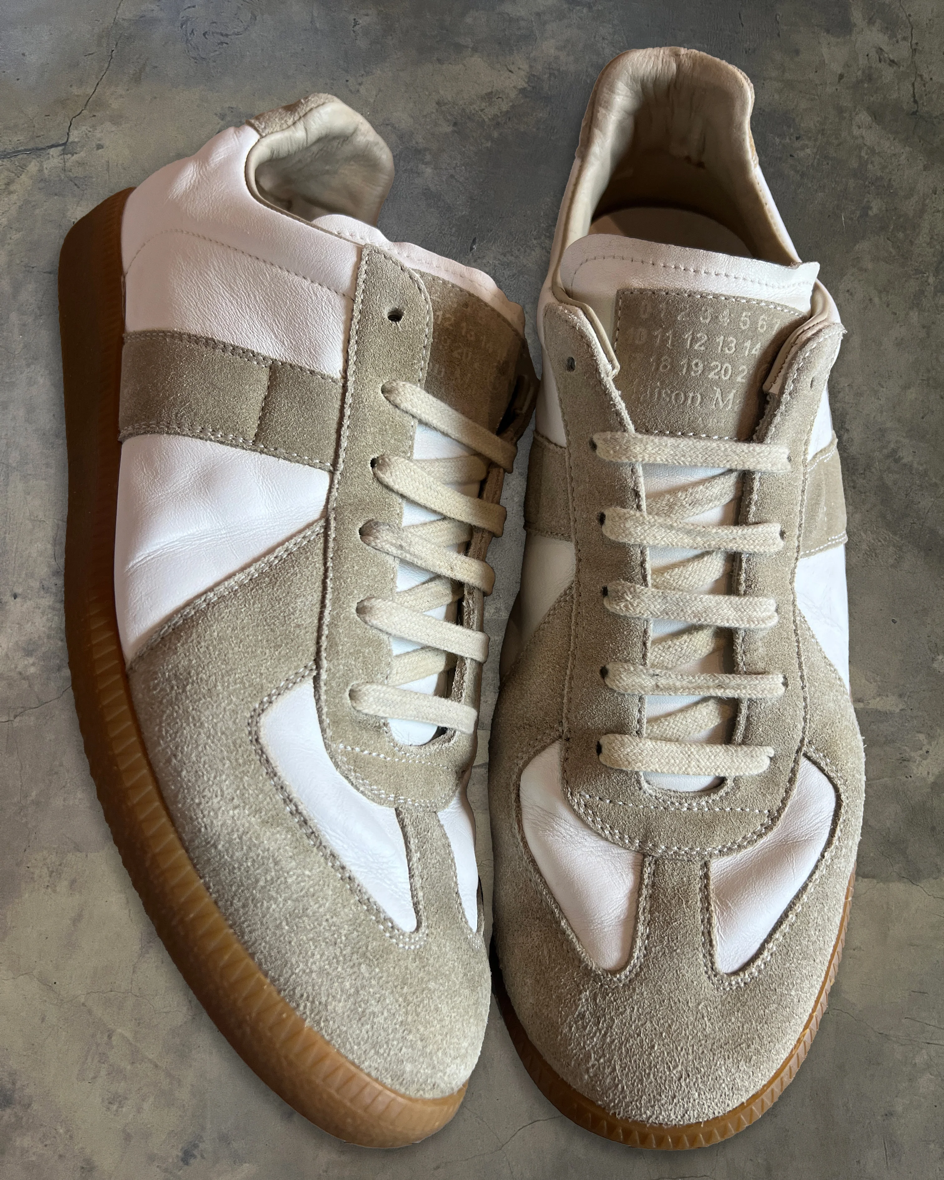 MAISON MARGIELA CREAM GAT 42
