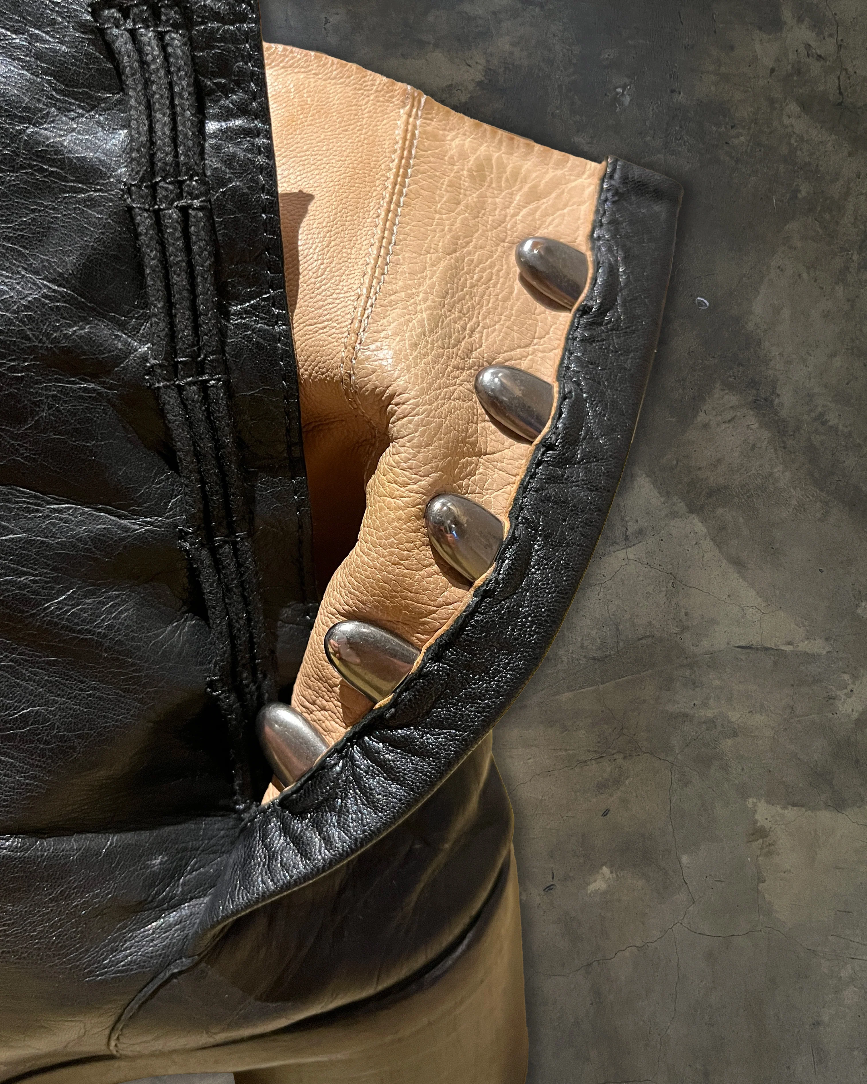 MAISON MARGIELA LEATHER TABI SPLIT TOE BOOTS 42 - Image 5