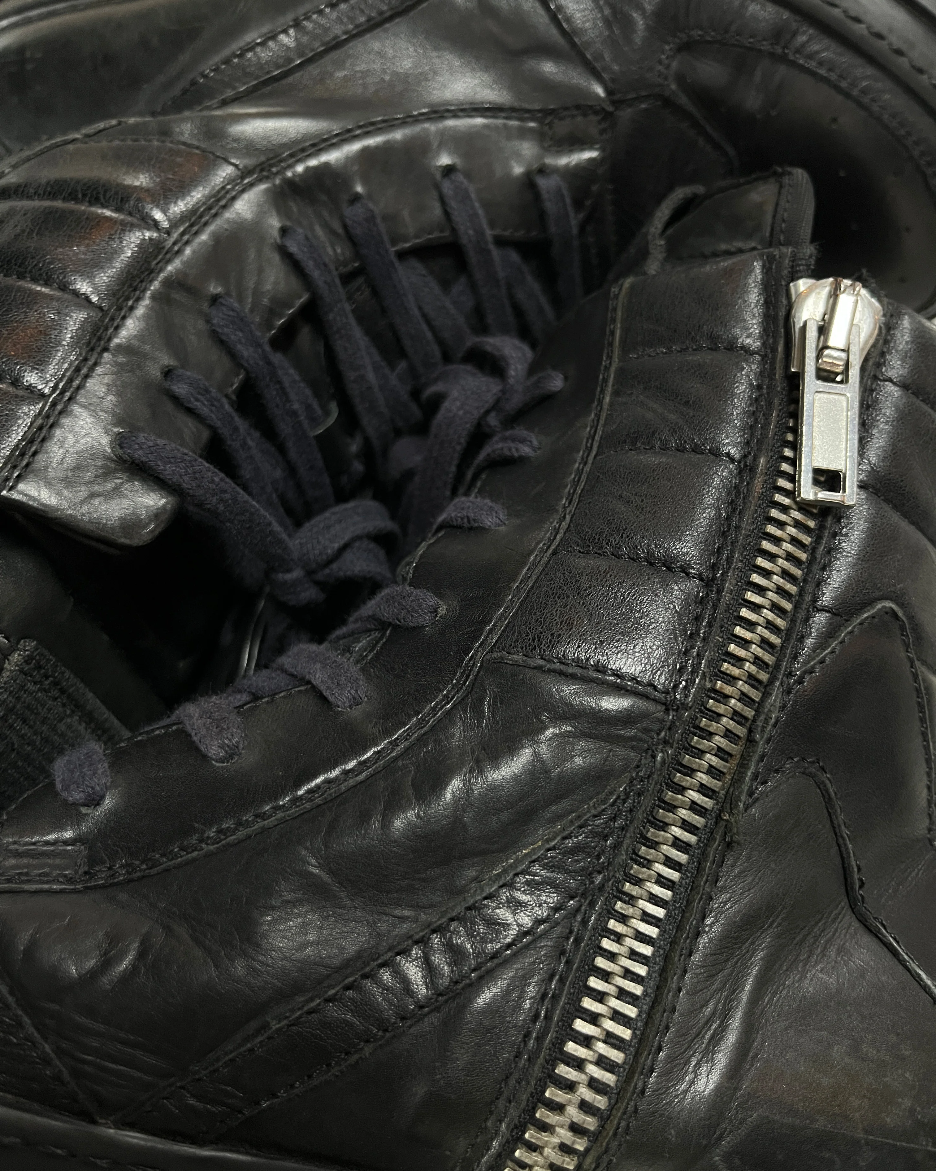 RICK OWENS AW2010 “GLEAM” CREPE SOLE SHORT TONGUE GEOBASKET - Image 6