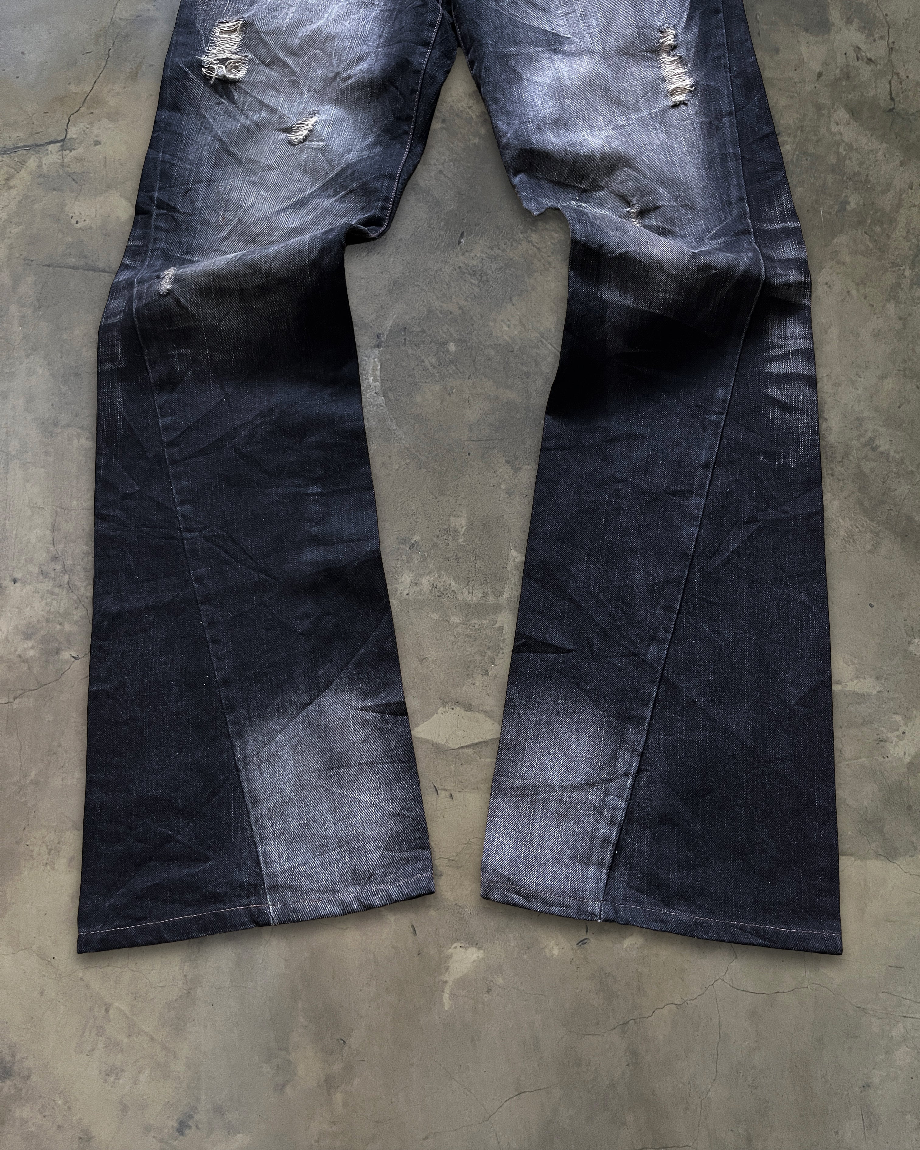 SCHLUSSEL WIDE CUT DISTRESSED DENIM - Image 6