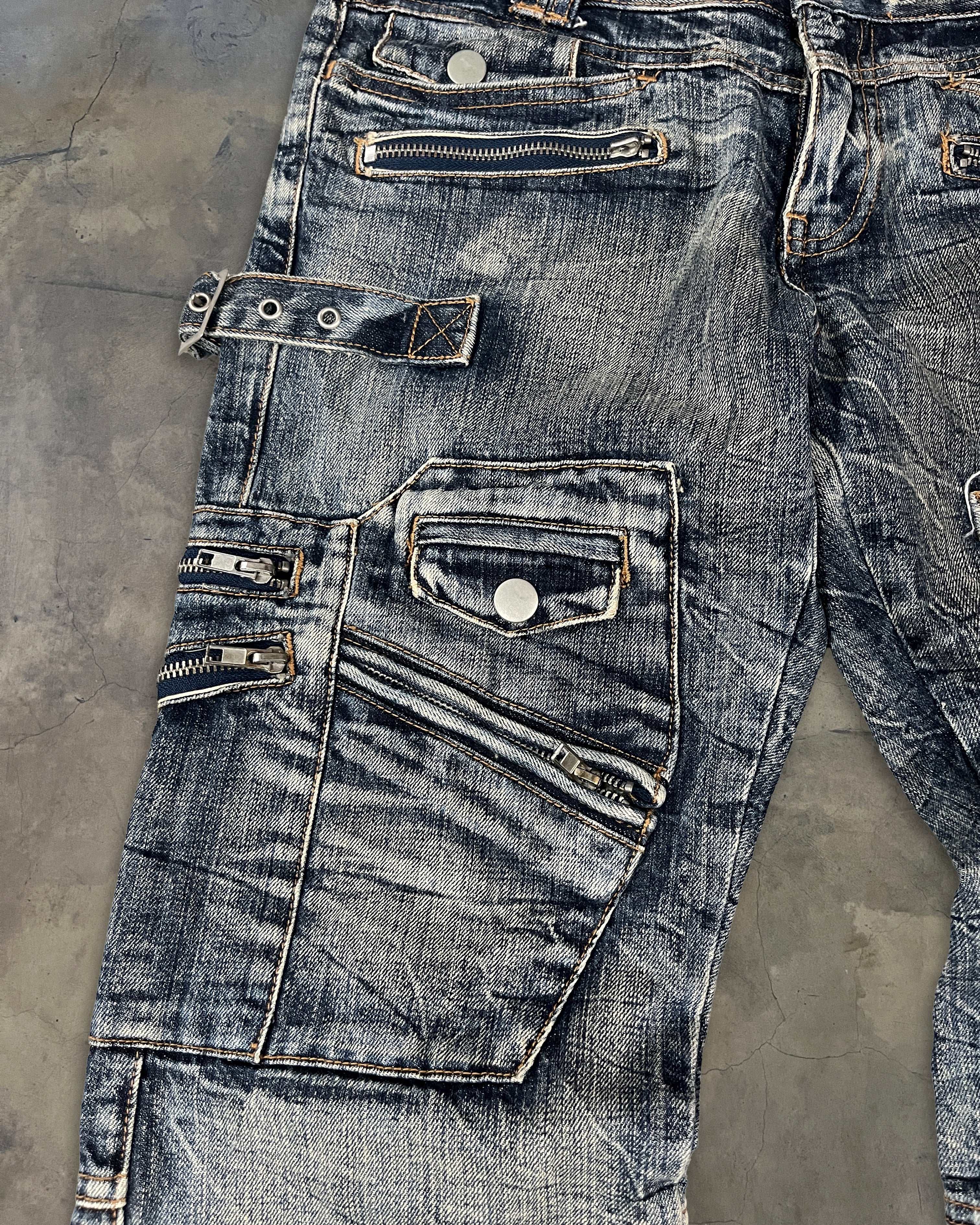 SEMANTIC DESIGN FLARED MULTI-POCKETED DENIM ★★★ - Image 4