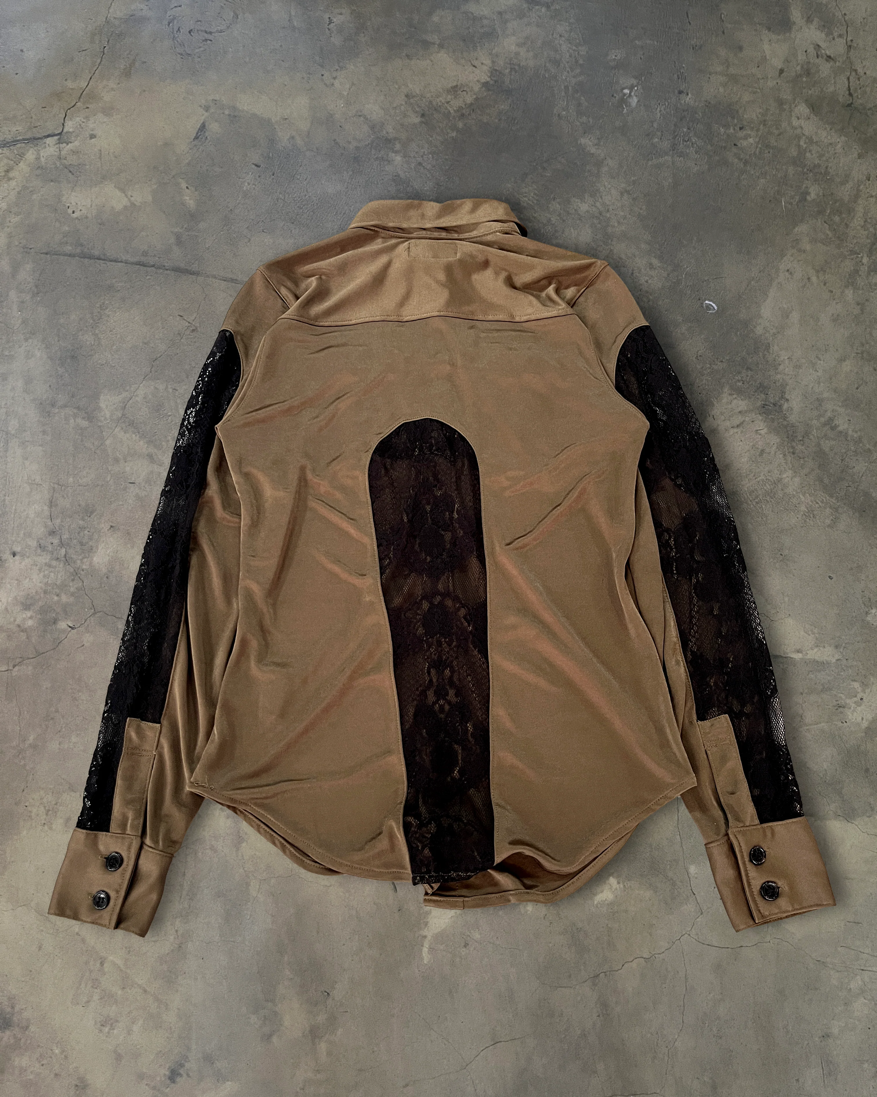 SHARE SPIRIT LACE BUTTON UP - Image 2
