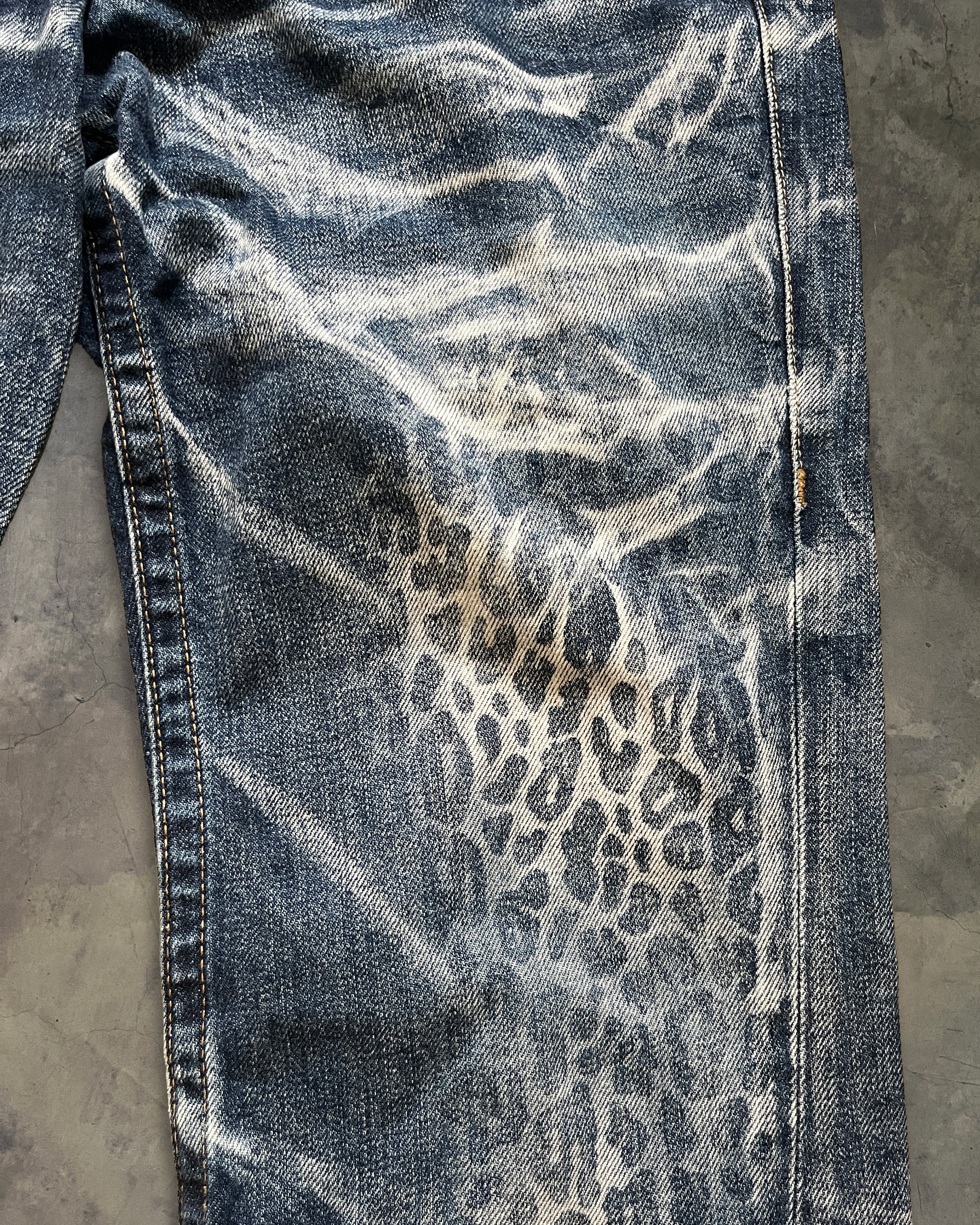 TORNADO MART CHEETAH PRINT FLARED DENIM - Image 3