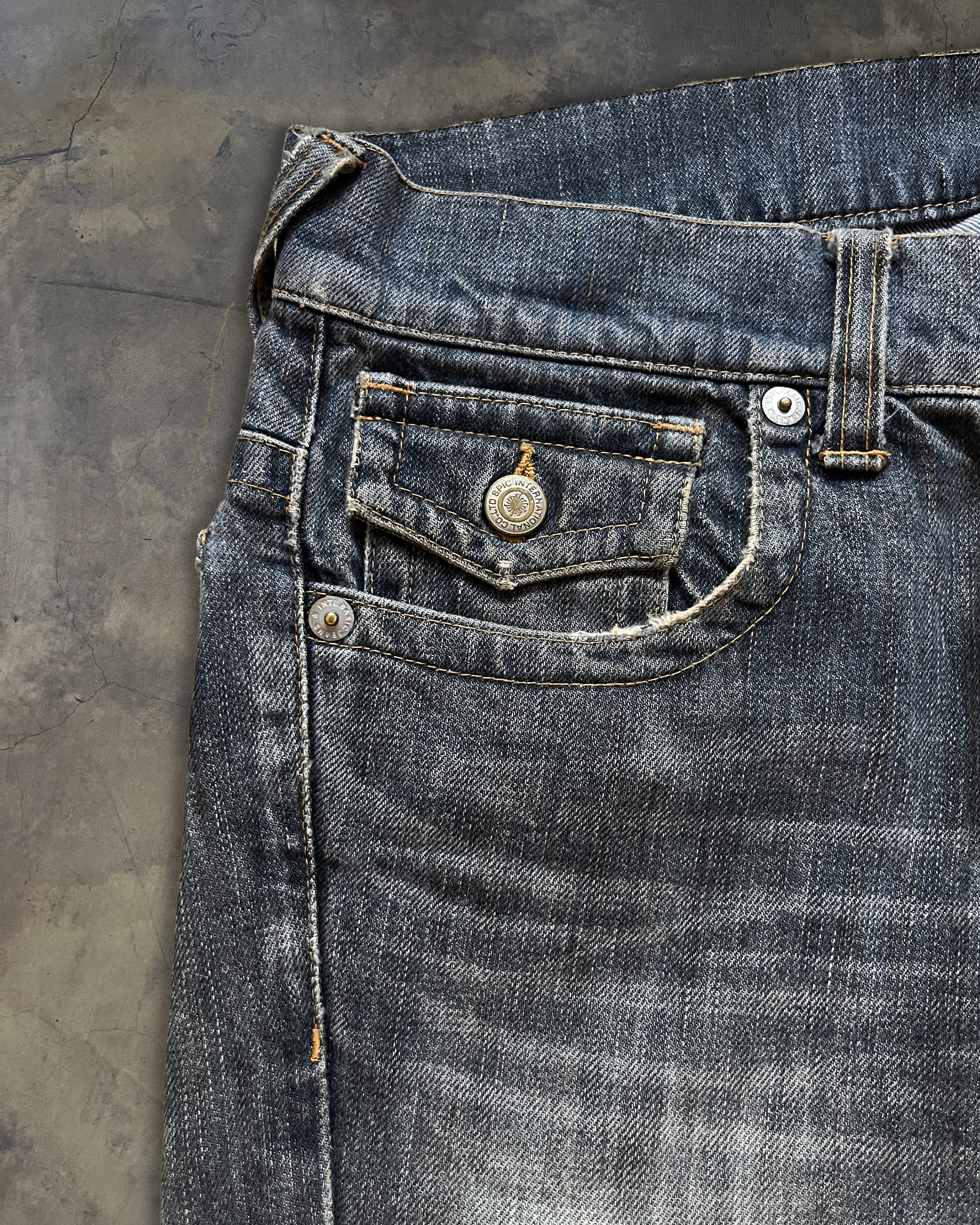 TORNADO MART WASHED FLARED DENIM - Image 3