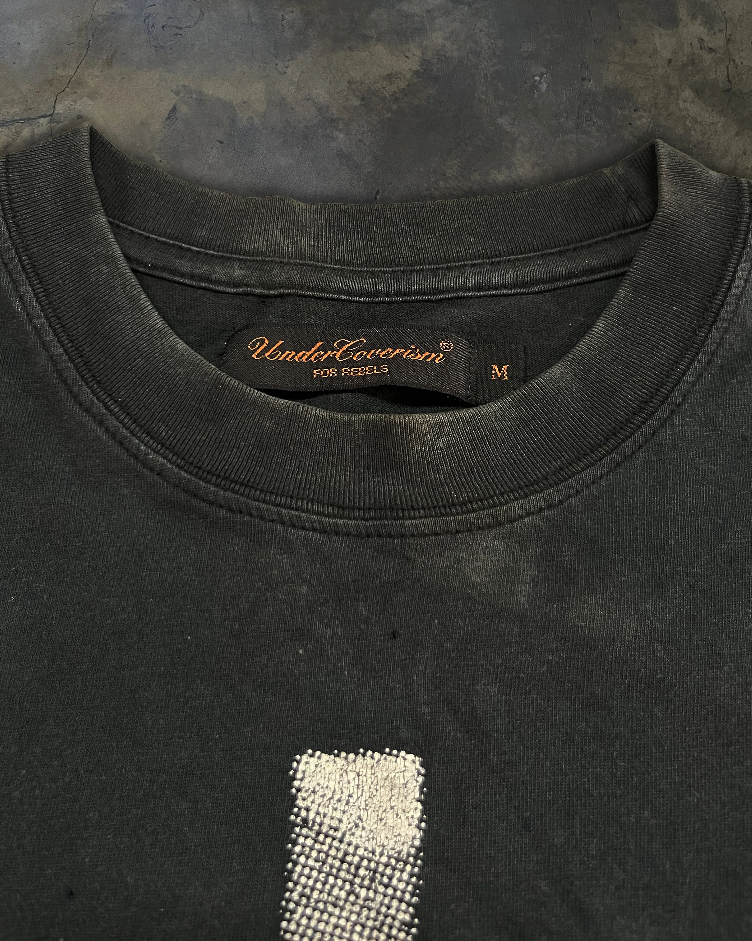 UNDERCOVER SS2002 UPSIDE DOWN CROSS TEE - Image 3